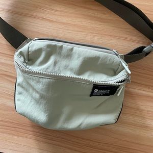Lululemon Clean Lines Belt Bag in Raw Linen